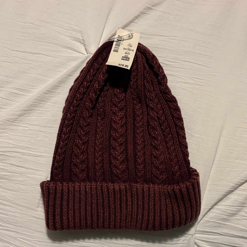 Aeropostale Cable Knit Beanie - Deep Wine